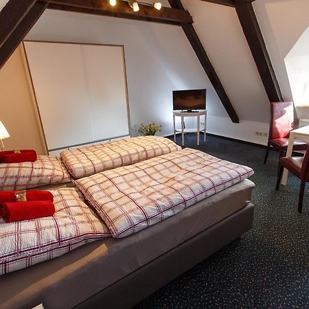 Pension Altes Burghotel 노이슈타트글레베 외부 사진