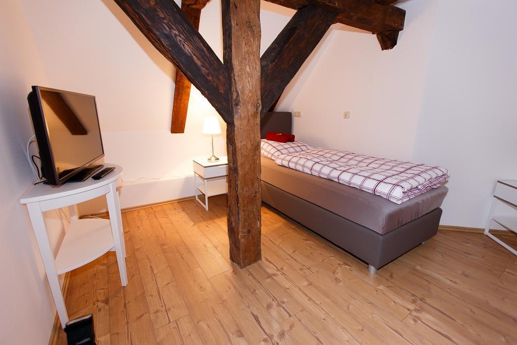 Pension Altes Burghotel 노이슈타트글레베 외부 사진