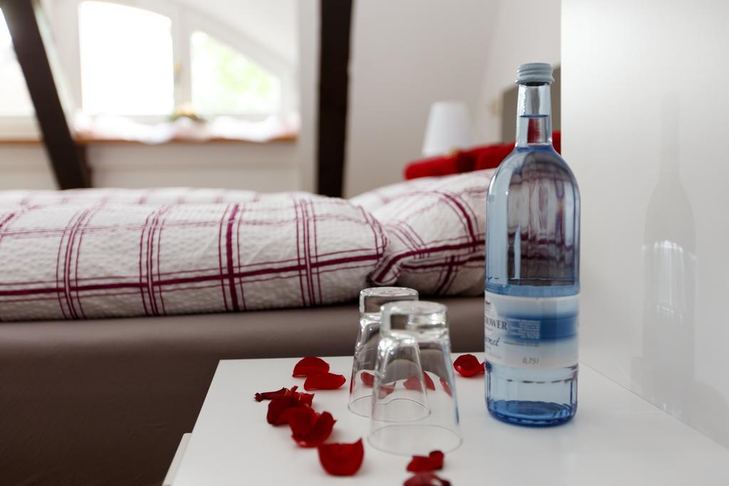 Pension Altes Burghotel 노이슈타트글레베 객실 사진